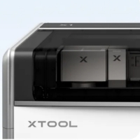 xTool X1 que combina corte CO2 y grabado Galvo de alta velocidad